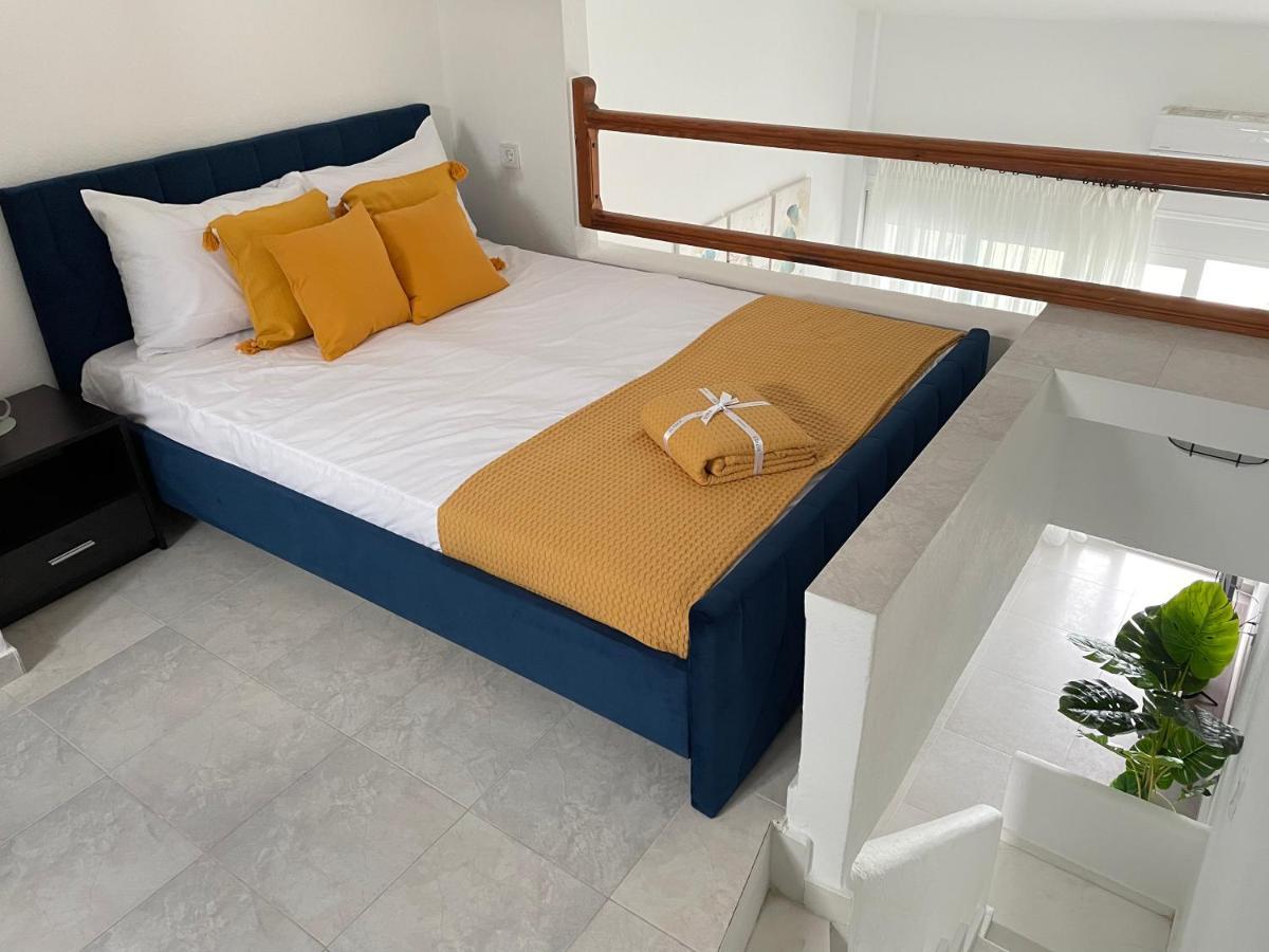 Sea View Loft Apartment Nea Roda Exterior photo